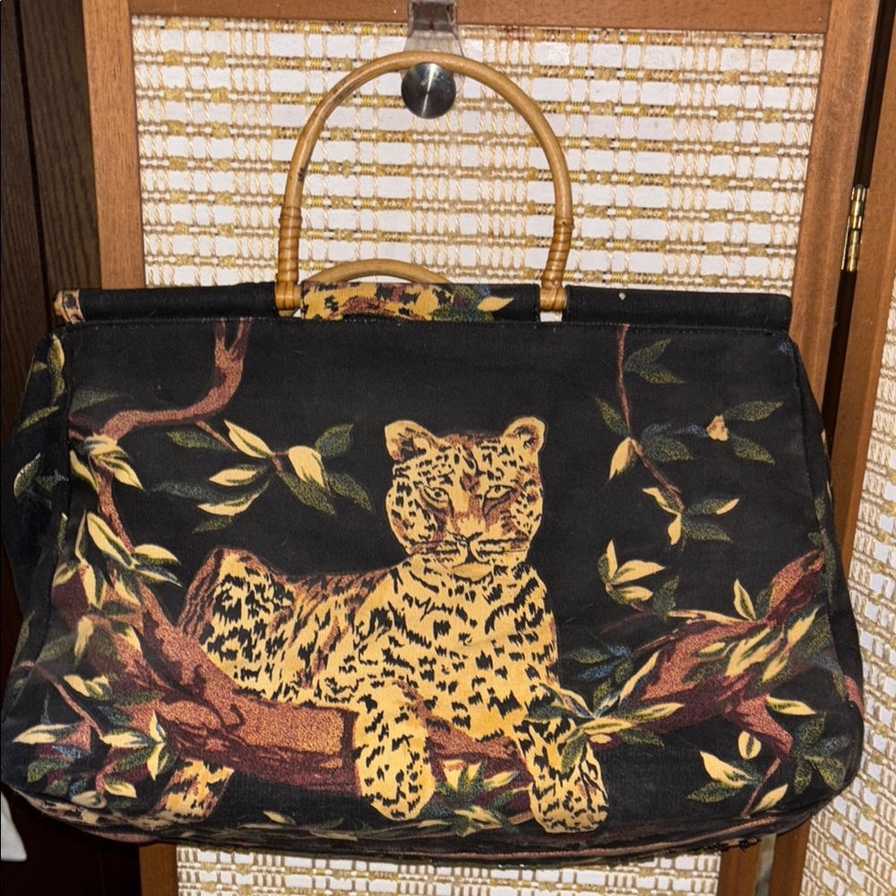 Elegant vintage Leopard Print Handbag